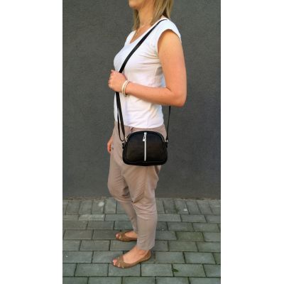 Włoska zielona skórzana torebka listonoszka miękka skóra cielęca