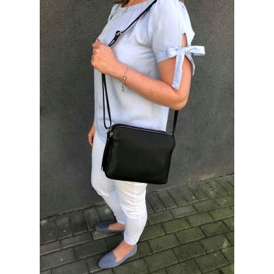 Włoska granatowa modna skórzana torebka skóra naturalna listonoszka