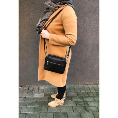 Włoska czarna skórzana torebka skóra naturalna listonoszka