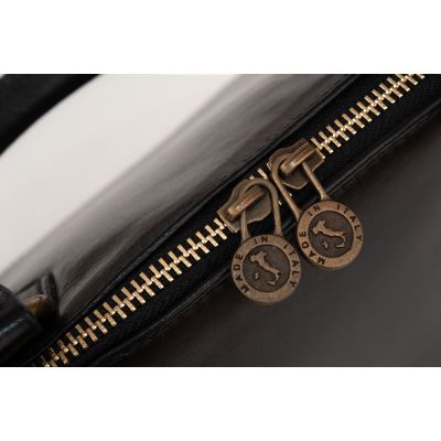 -33% DOMENICO - MADE IN ITALY Włoska czarna skórzana torebka kuferek SKÓRA