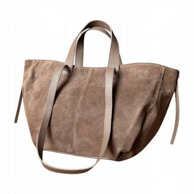 - Cappuccino zamszowa torebka shopper taupe ZAMSZ NATURALNY Vera Pelle