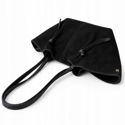 - Czarna zamszowa torebka shopper ZAMSZ NATURALNY Vera Pelle