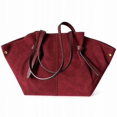 - Bordowa zamszowa torebka shopper burgund ZAMSZ NATURALNY Vera Pelle
