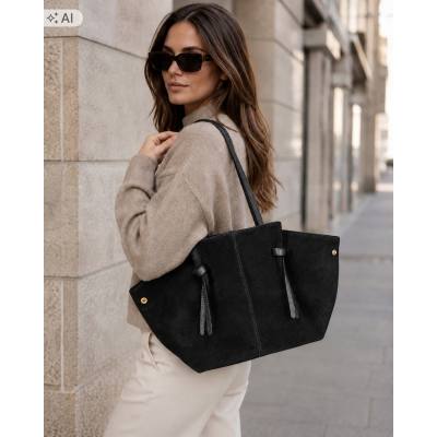 - Czarna zamszowa torebka shopper ZAMSZ NATURALNY Vera Pelle