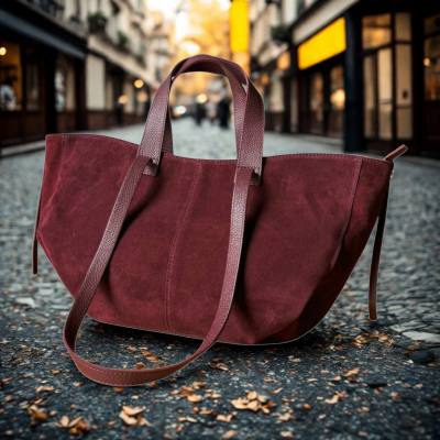 - Bordowa zamszowa torebka shopper burgund ZAMSZ NATURALNY Vera Pelle