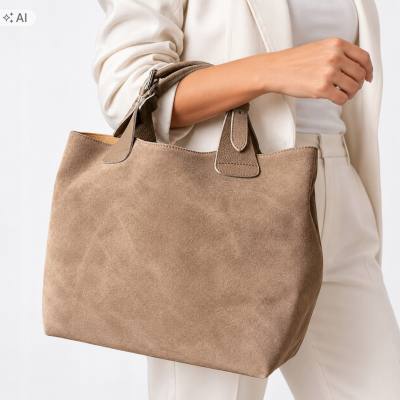 - Cappuccino zamszowa torebka shopper taupe ZAMSZ NATURALNY Vera Pelle