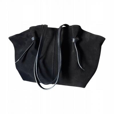 - Czarna zamszowa torebka shopper ZAMSZ NATURALNY Vera Pelle