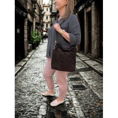 - Czekoladowa zamszowa torebka brązowa shopper ZAMSZ NATURALNY pleciona rączka ogniwa