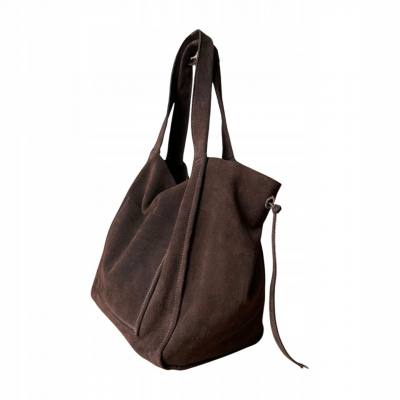 - Czekoladowa zamszowa torebka shopper worek XL ZAMSZ NATURALNY Vera Pelle A4