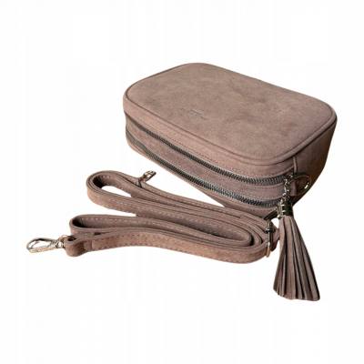 - Flora&Co taupe zamszowa torebka listonoszka cappuccino zamsz frędzle Flora