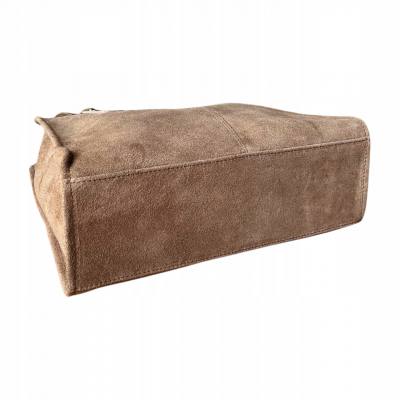 - Taupe zamszowa torebka shopper cappuccino ZAMSZ NATURALNY Vera Pelle