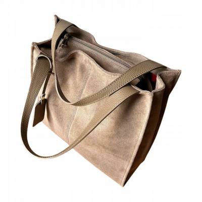 - Taupe zamszowa torebka shopper cappuccino ZAMSZ NATURALNY Vera Pelle