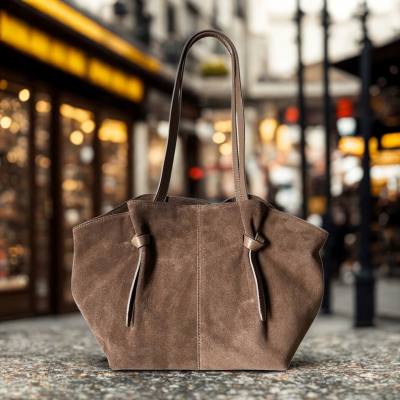 - Cappuccino fango zamszowa torebka shopper ZAMSZ NATURALNY Vera Pelle
